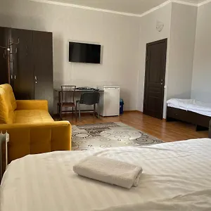 https://almaty-five-seasons-hotelhostel.hotels-of-almaty.com