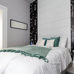 Apartment Boutique In Downtown