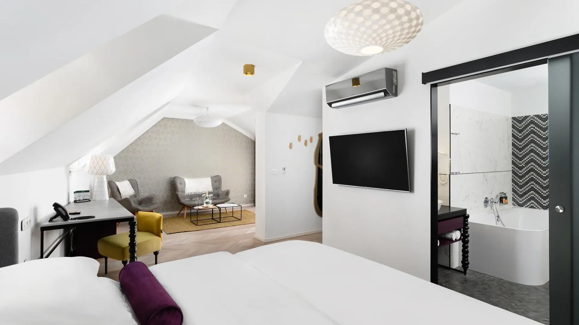 Maison Bistro & Hotel Budapest 4*,